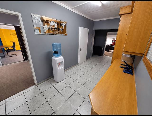 6 BEDROOM HOUSE FOR SALE IN VANDERBIJLPARK CW 1